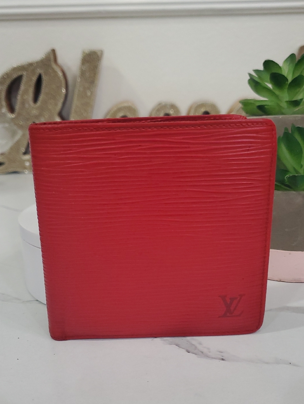 🇨🇵Louis Vuitton Red Epi Leather collection Bifold Men Wallet❤️